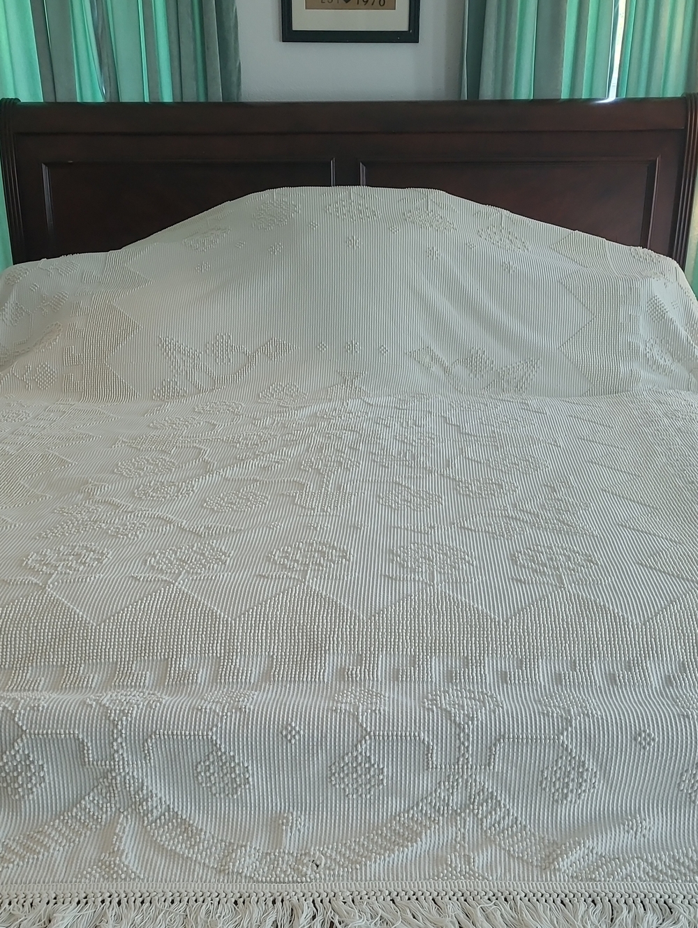 Handcrafted Cream Crochet Coverlet Quilt - Timeless White Bedspread